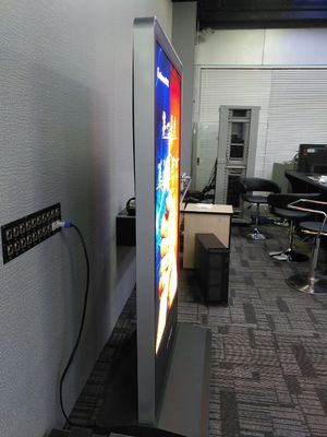Ελεύθερο μόνιμο ψηφιακό σύστημα σηματοδότησης οθόνης επίδειξης διαφήμισης των οδηγήσεων WIFI HDMI 2880Hz
